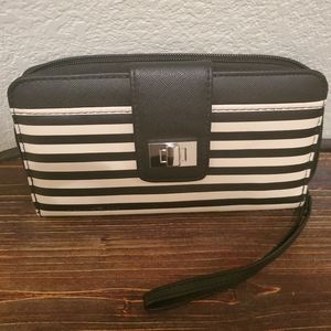 Kenneth Cole Reaction Clutch